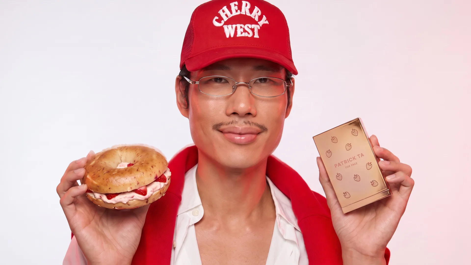 همکاری Patrick Ta و PopUp Bagels؛ از بالم لب توت‌فرنگی تا شِمیر Strawberry Shortcake